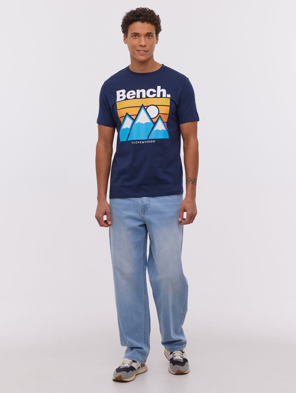 Kansi Mountain Graphic T-Shirt