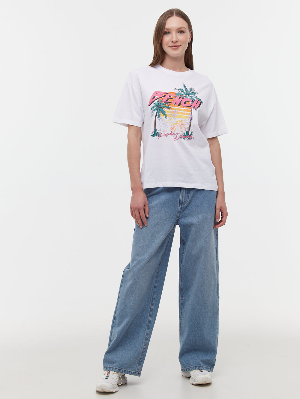 Salome White Tees SS Oversized Graphic Shot 1