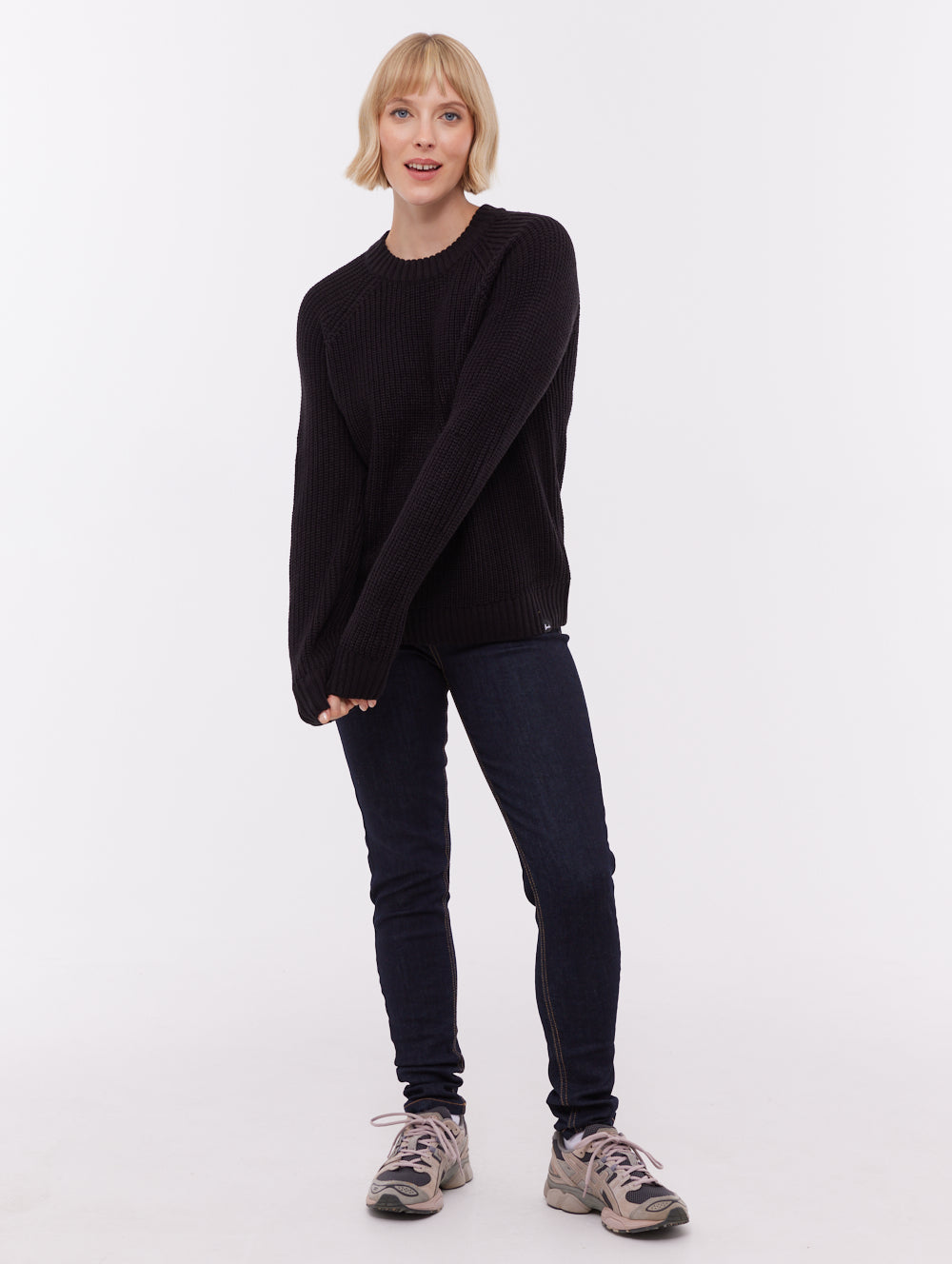 Georgiana Raglan Crew Neck Sweater - Black