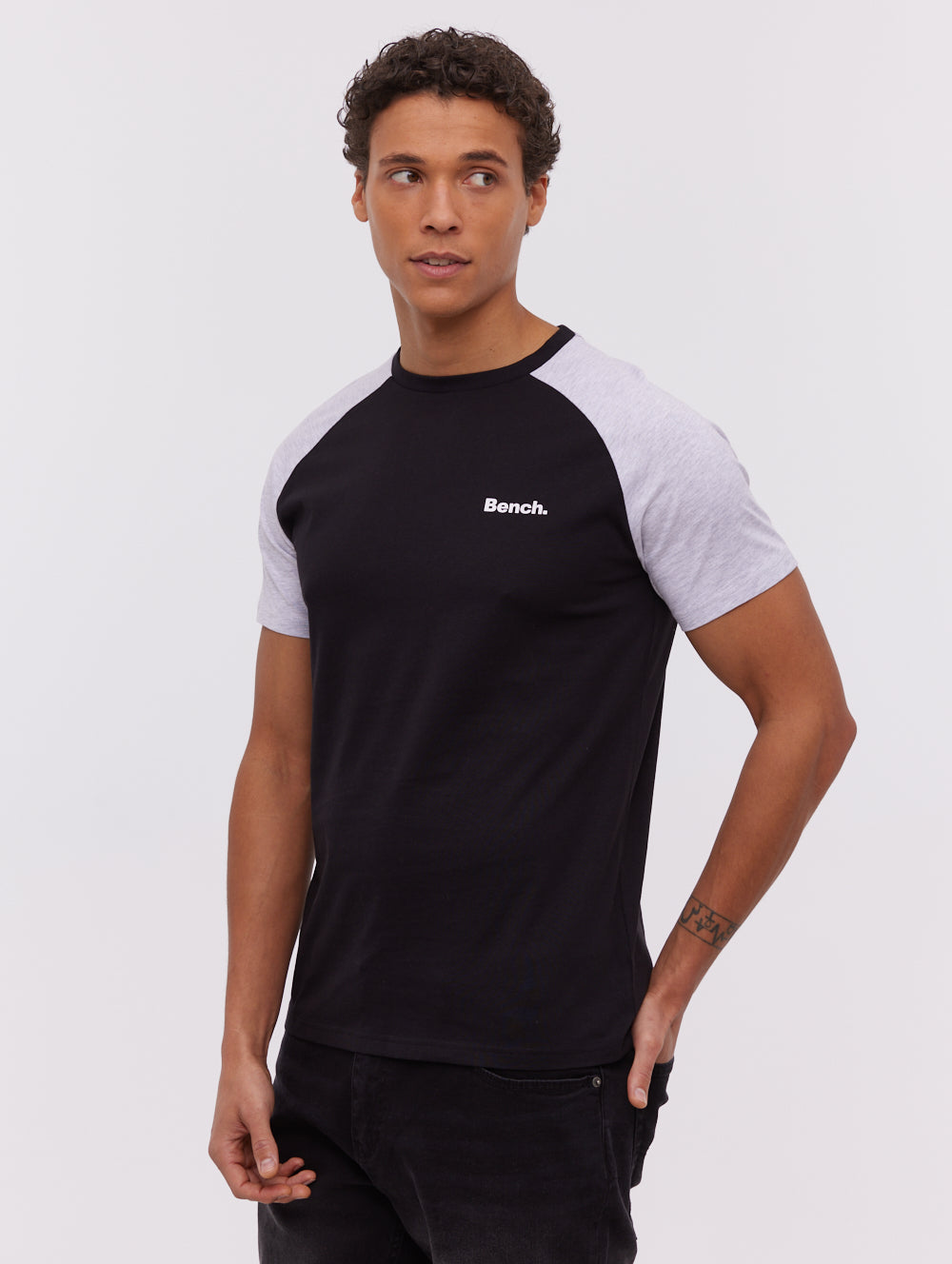 Trova Raglan T-Shirt - Black