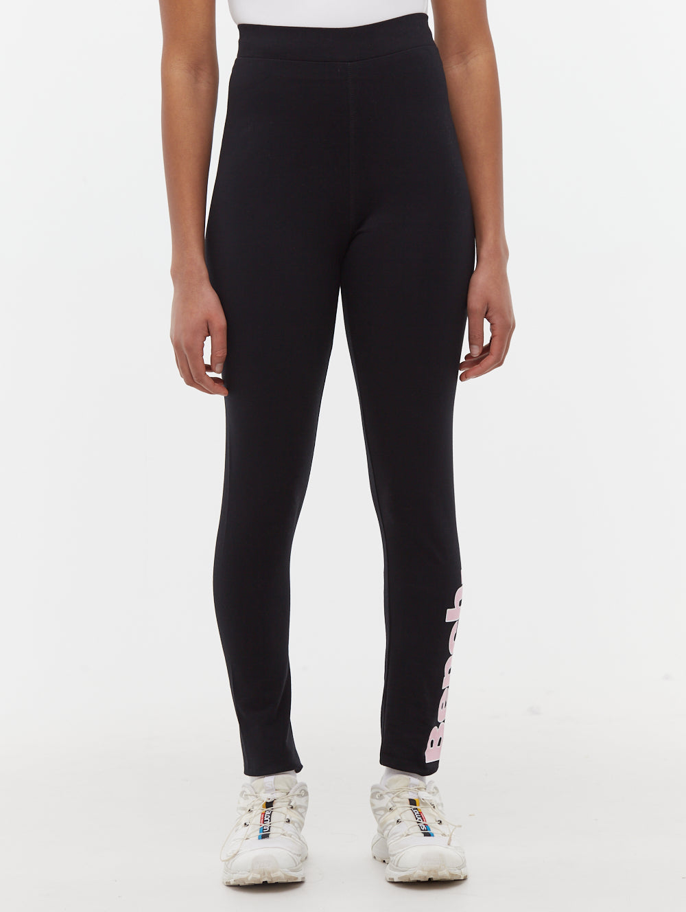Elira Black BK001 Leggings Logo Shot 1